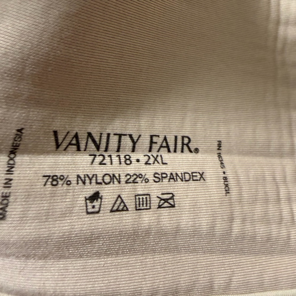 Vanity Fair Seamless Bra Bundle - image 8